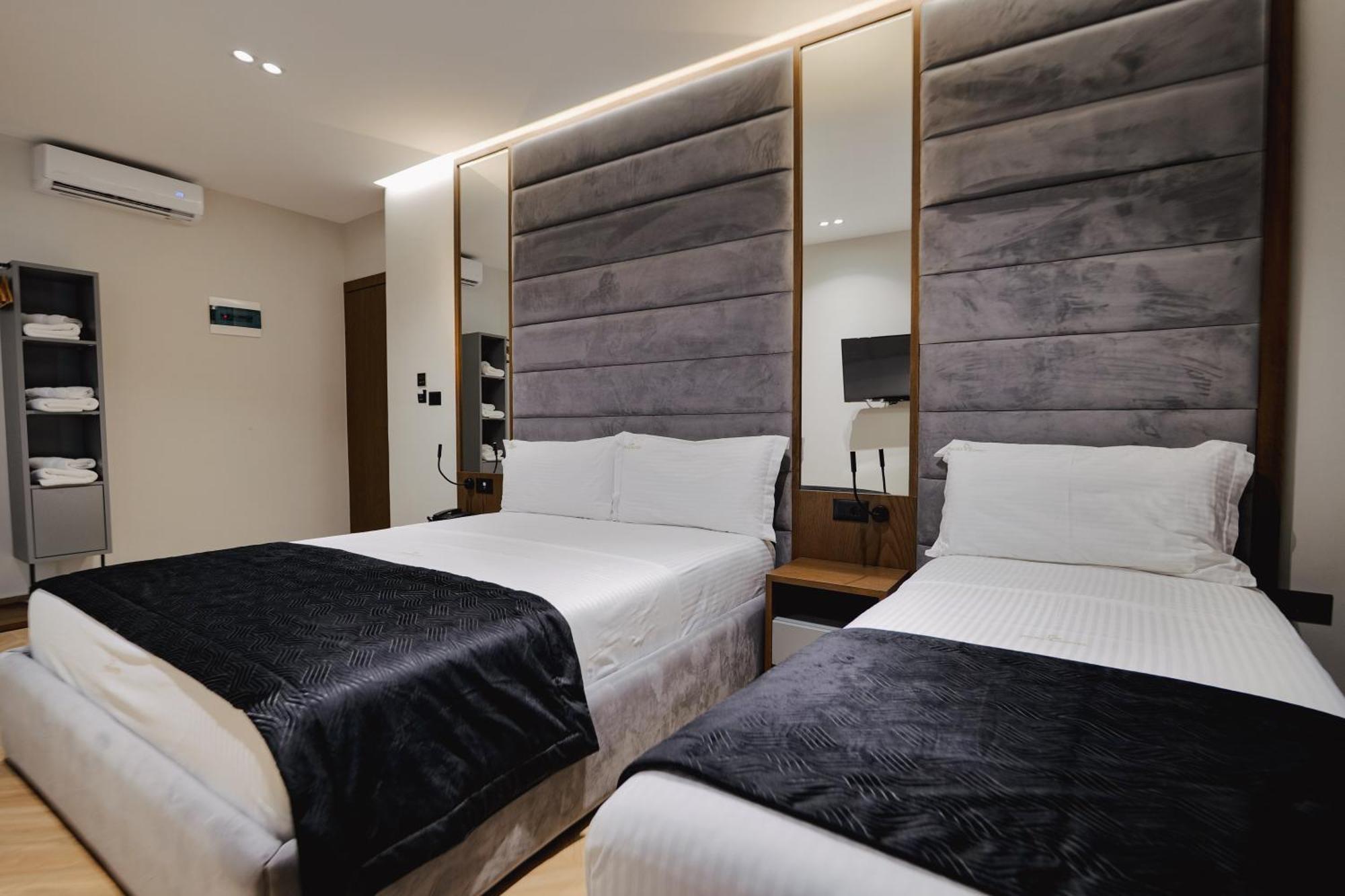 Duka'S Hotel Ksamil Eksteriør billede