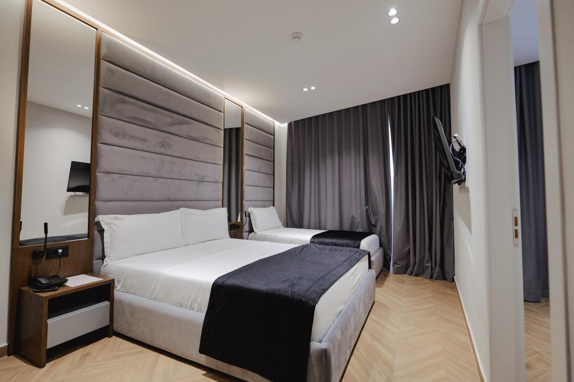 Duka'S Hotel Ksamil Eksteriør billede