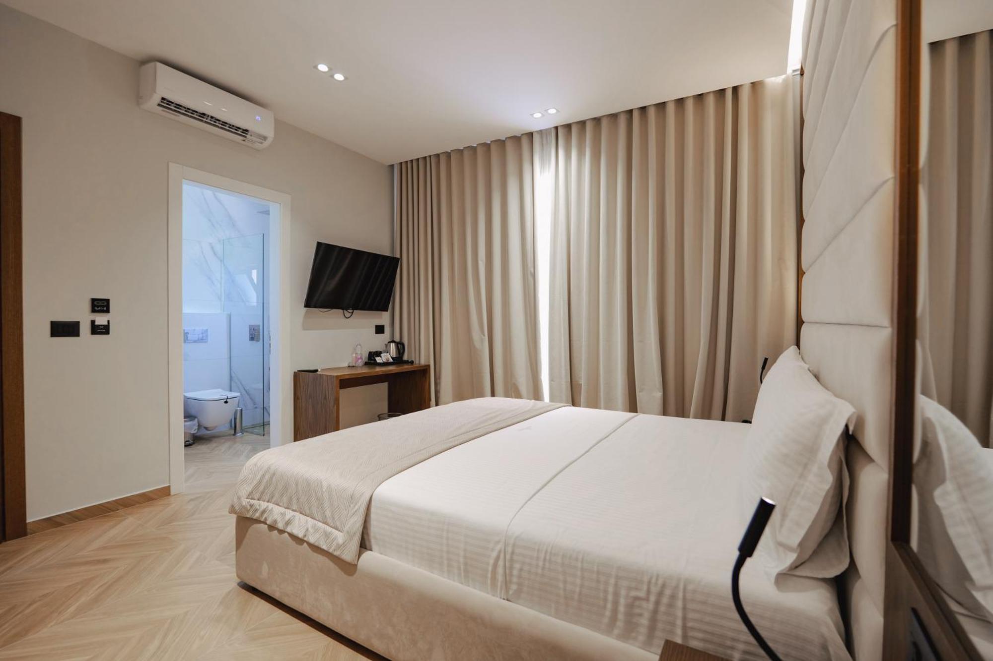 Duka'S Hotel Ksamil Eksteriør billede
